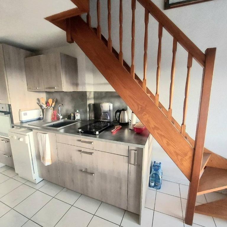 Appartement 2 pièces mezzanine climatisé avec piscine et parking privé à Marseillan - FR-1-326-789 - Appartement - 4