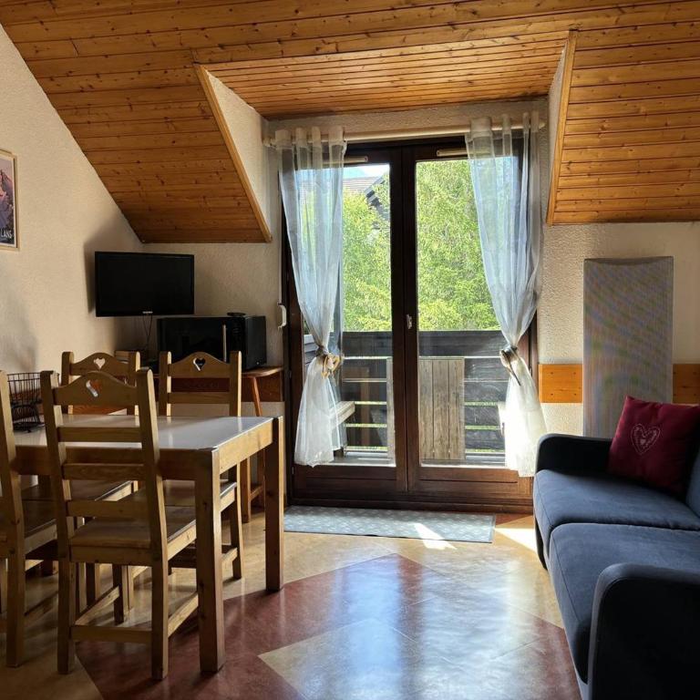Studio mezzanine avec balcon et parking privé au cœur de Villard-de-Lans - FR-1-548-28 - Estudio - 4