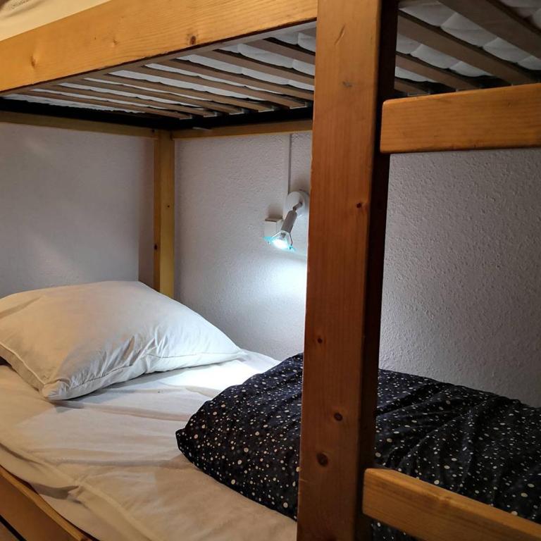 Studio mezzanine avec balcon et parking privé au cœur de Villard-de-Lans - FR-1-548-28 - Estudio - 10