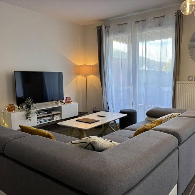 Appartement Confortable avec Terrasse à 5 Min du Centre, Navette Ski Gratuite ! - FR-1-548-34 - Appartement - 1