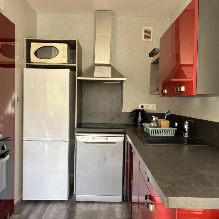 Appartement fonctionnel à Villard-de-Lans, balcon, parking gratuit - FR-1-548-40 - Apartamento - 11