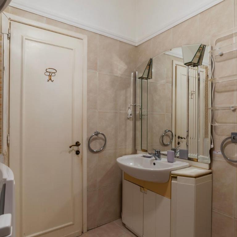 GuestHost - Piazza Navona Elegant Apartment - Appartamento con 2 Camere da Letto - 21