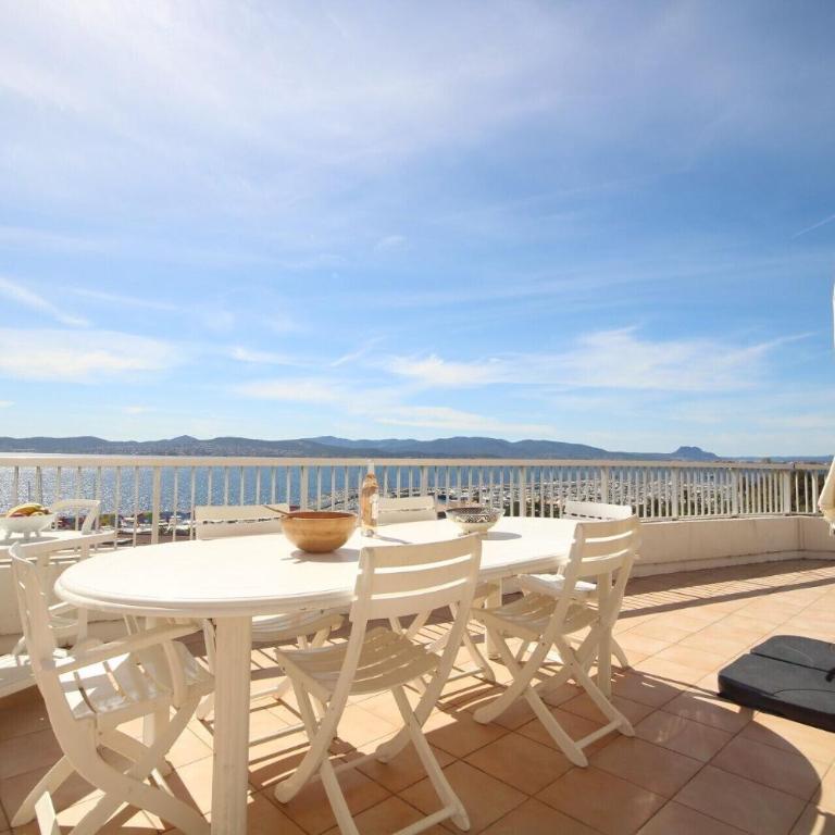 The Penthouse - Three-Bedroom Apartment - 13