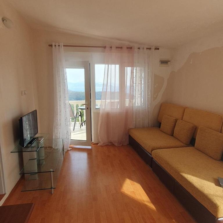 Traumhafte Wohnung mit Meerblick in Sutomore - Deluks Dvokrevetna Soba sa Bračnim Krevetom i Pogledom na More - 10