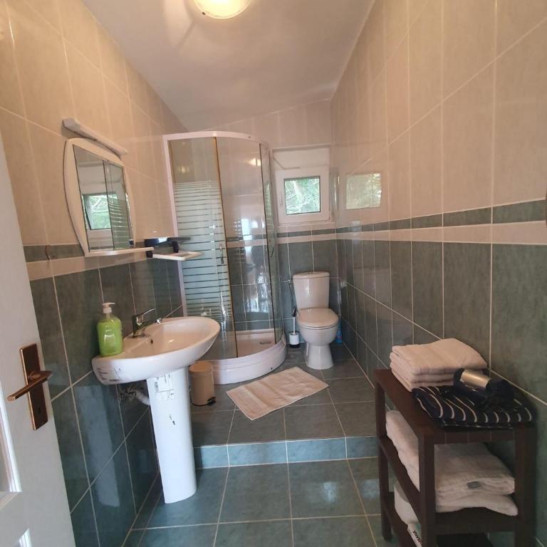 Traumhafte Wohnung mit Meerblick in Sutomore - Deluks Dvokrevetna Soba sa Bračnim Krevetom i Pogledom na More - 7