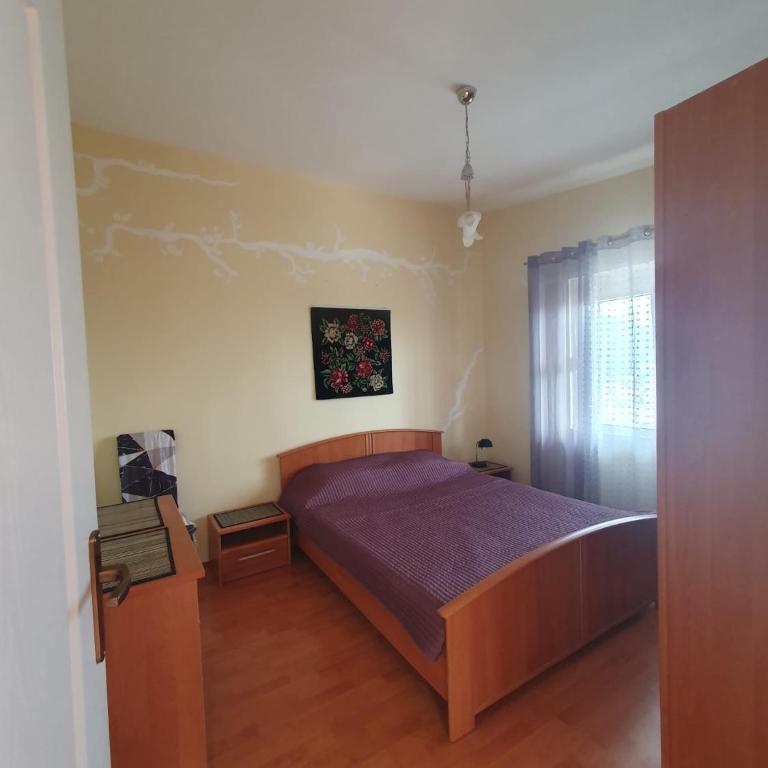Traumhafte Wohnung mit Meerblick in Sutomore - Deluks Dvokrevetna Soba sa Bračnim Krevetom i Pogledom na More - 5