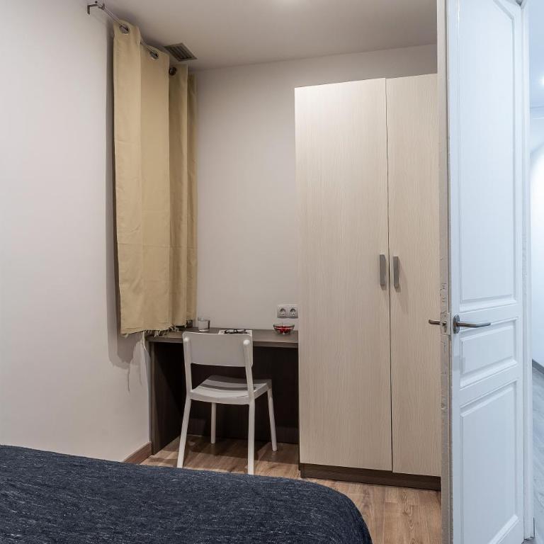 AB Margarit Apartments - Apartment with Balcony 4 - 13