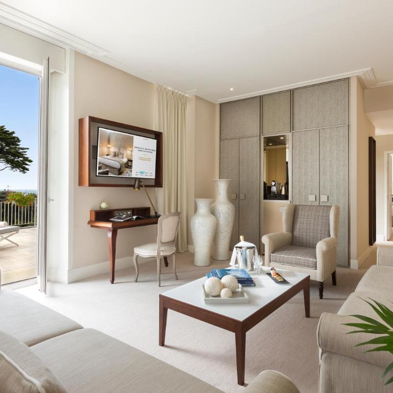 Hôtel Barrière Le Royal La Baule - Suite Prestige avec Terrasse - Vue sur Mer - 4