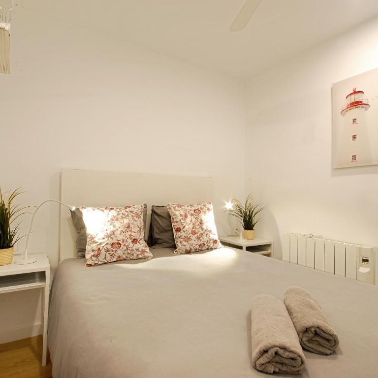 Charming and quiet apartments near Barcelona - Charming Two-Bedroom Apartment - 5