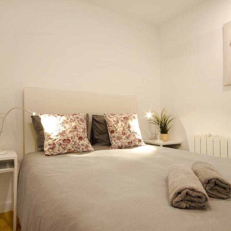 Charming and quiet apartments near Barcelona - Charming Two-Bedroom Apartment - 6