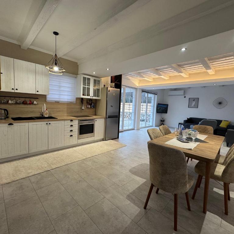 Village Pool Villa Silentium - Three-Bedroom Villa - 16