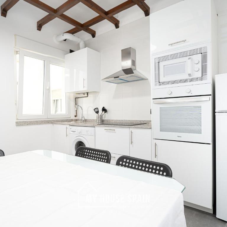 MyHouseSpain - Piso reformado en el centro - Apartamento de 3 dormitorios - 2