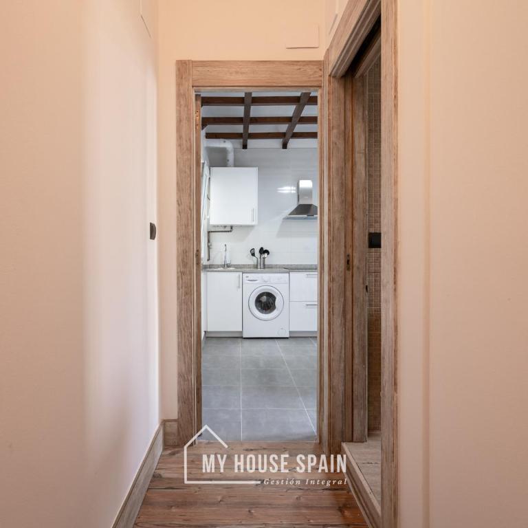 MyHouseSpain - Piso reformado en el centro - Apartamento de 3 dormitorios - 3