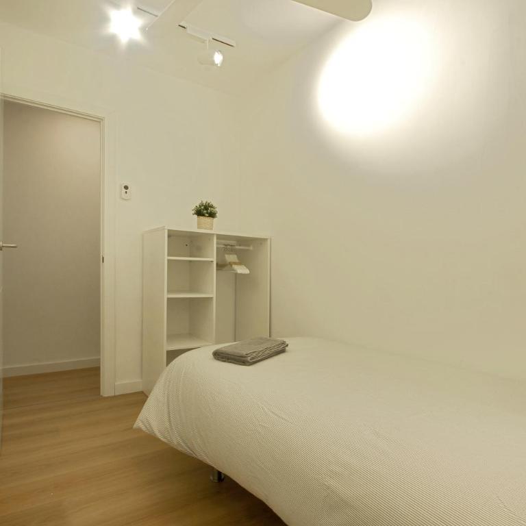 Lovely and cozy apartments near Barcelona - Lovely Two-Bedroom Apartment - 4