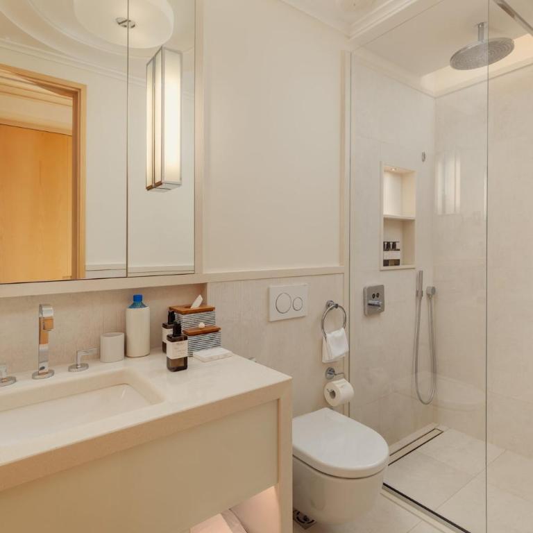 Regent Porto Montenegro - Classic King Room - 1