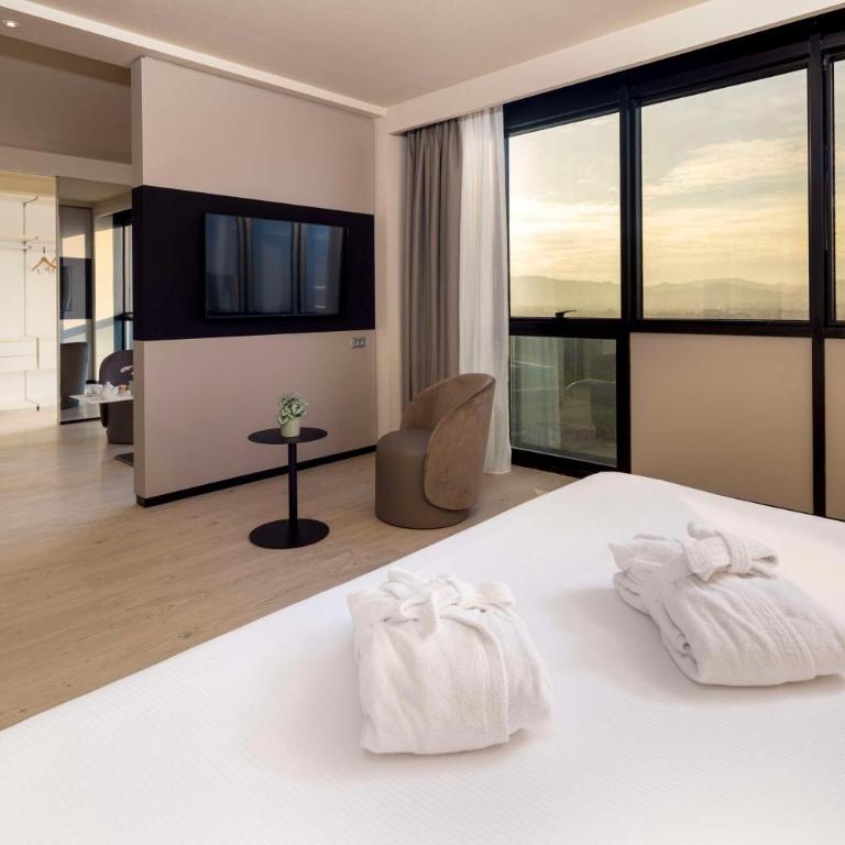 Best Western Plus Tower Hotel Bologna - Deluxe Junior Suite - 4