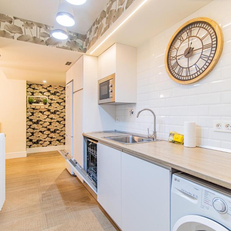 Apartamento Plaza del Pilar - Two-Bedroom Apartment - 6