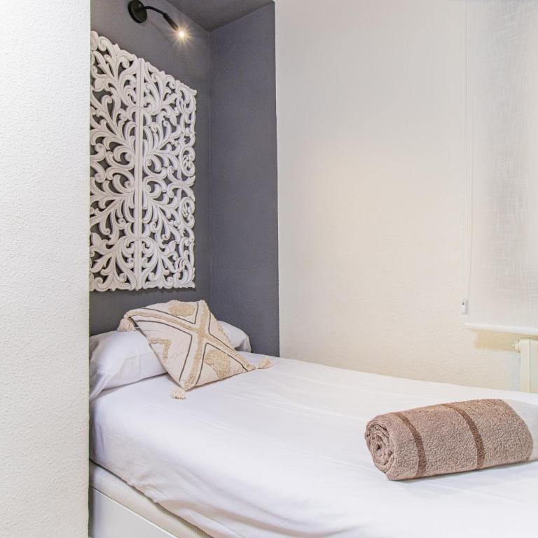 Apartamento Plaza del Pilar - Two-Bedroom Apartment - 5