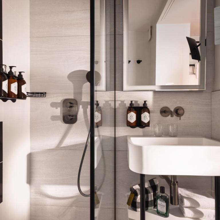 Hôtel Raspail Montparnasse - Chambre Double Supérieure - 6