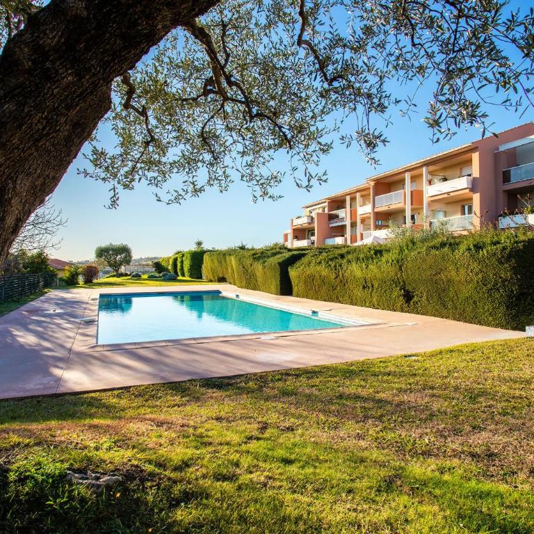 LE JARDIN BLEU AP4388 By Riviera Holiday Homes - Appartement - 5