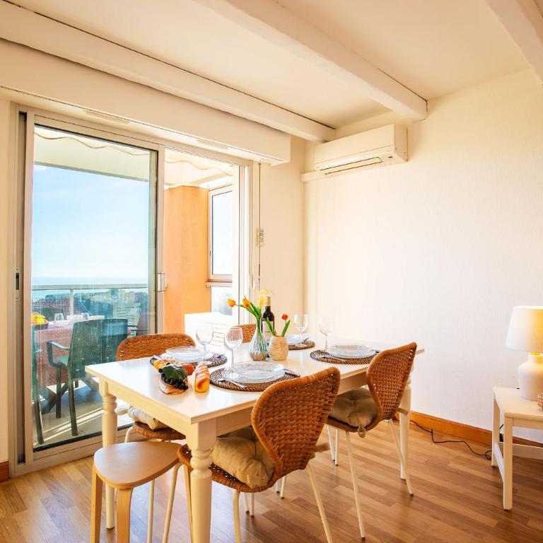 LE JARDIN BLEU AP4388 By Riviera Holiday Homes - Appartement - 8