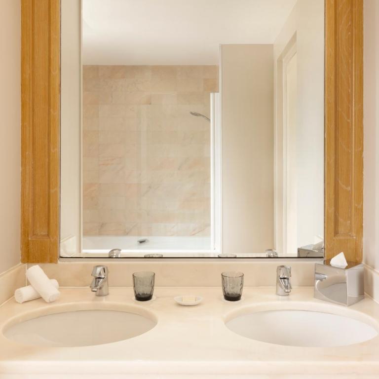 Le Castel Marie Louise - Chambre Double Supérieure - 2