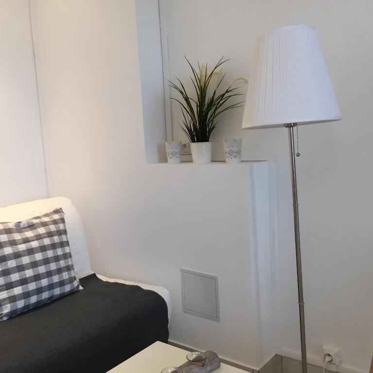 Amazing View Port Golfe-Juan and Garage - Studio - Vue sur Mer - 9