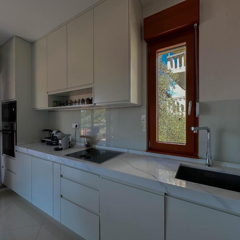 Olive Residence Rezevici - Apartman sa 3 Spavaće Sobe i Pogledom na More - 10