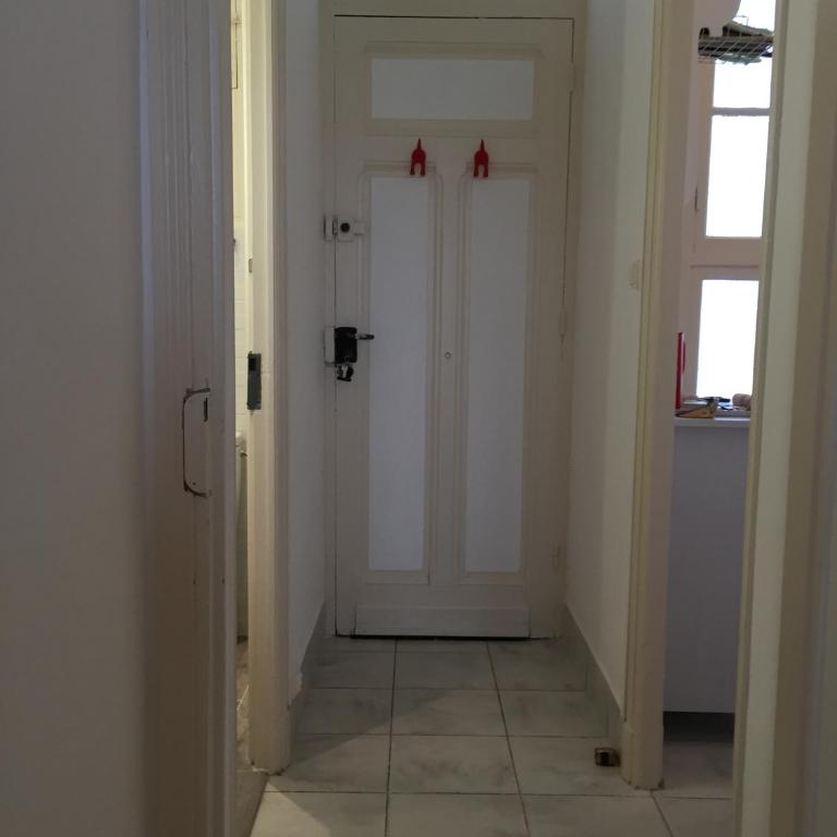 Amazing View Port Golfe-Juan and Garage - Studio - Vue sur Mer - 23