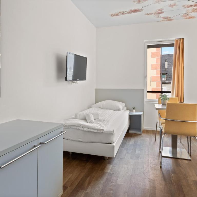 Hôtel de la Poste Sierre - Dreibettzimmer - barrierefrei - 5