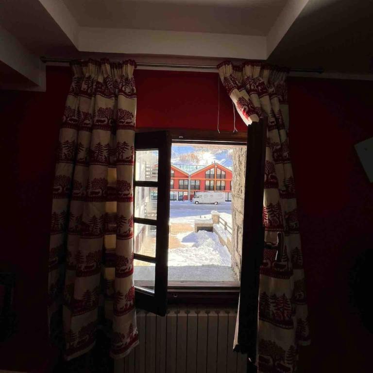 Casa di fronte alle piste da sci campo da golf - Three-Bedroom Apartment - 32