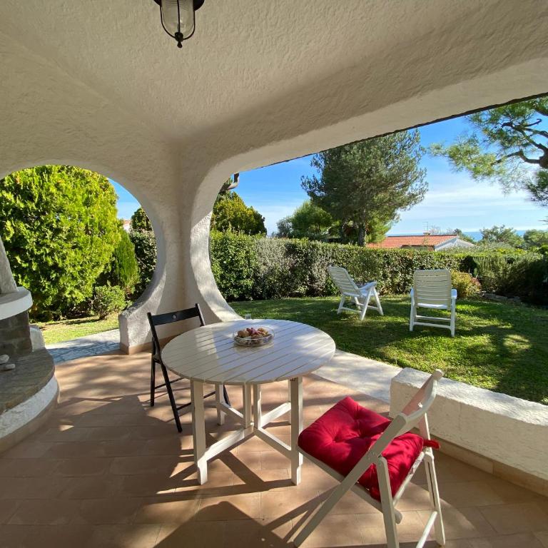 Villa trilocale CON SPIAGGIA E PISCINA incluse - Taunus Vacanze Villa Primule - Casa con 2 Camere da Letto - 13