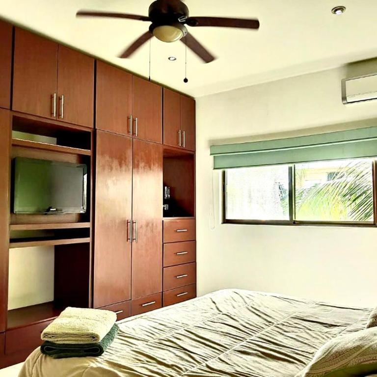 Ubicacion privilegiada con encanto y vibra local - Casa de 4 dormitorios - 22