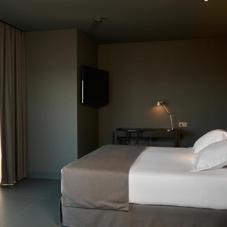 Barcelona Princess - Special Offer - Double Room with Terrace and Massage - 4