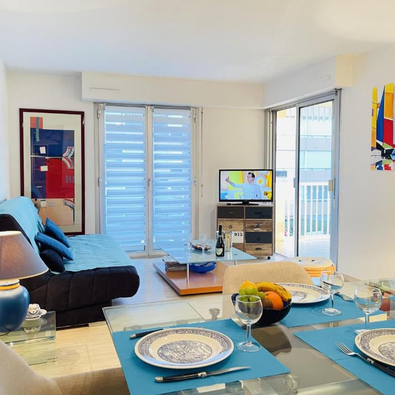 Appartement -piscine- proche bord de mer et centre - One-Bedroom Apartment - 2