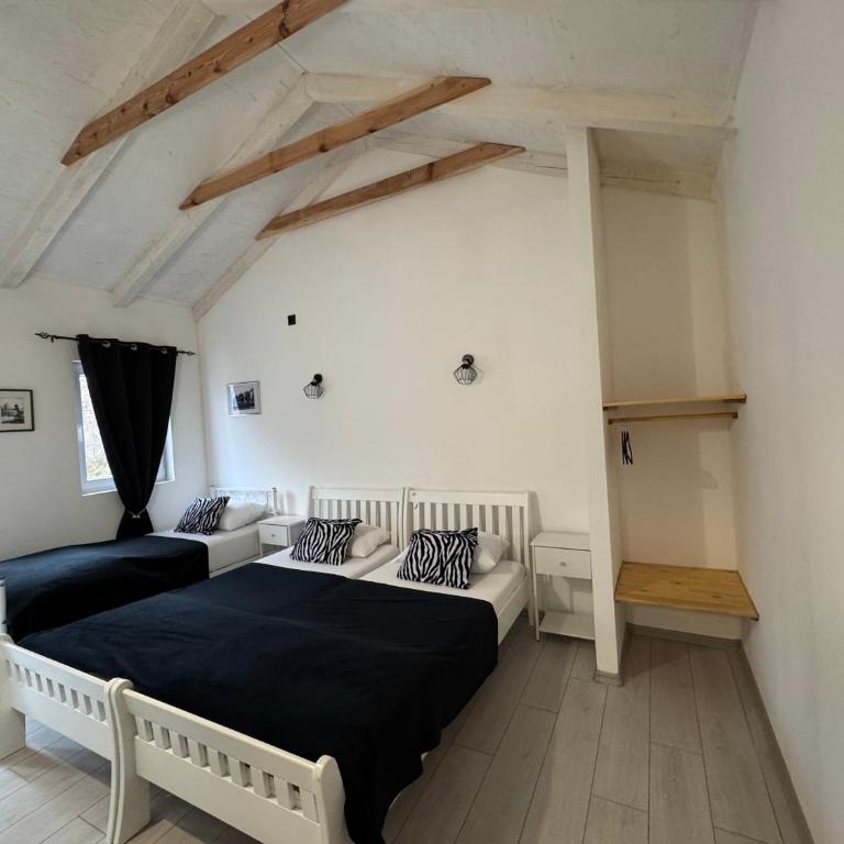 Village Pool Villa Silentium - Three-Bedroom Villa - 40