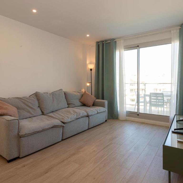 Marina Real II Atico by BookinDenia - Two-Bedroom Apartment - 8