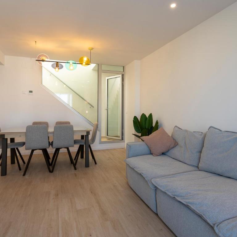 Marina Real II Atico by BookinDenia - Two-Bedroom Apartment - 9