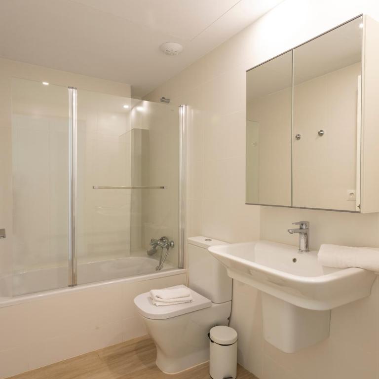 Marina Real II Atico by BookinDenia - Two-Bedroom Apartment - 25