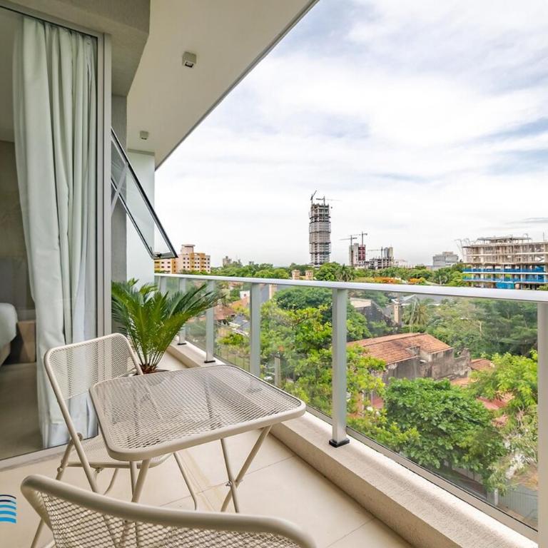 301 Emerald! Boutique building steps from the Shopping del Sol! - One-Bedroom Apartment - 2