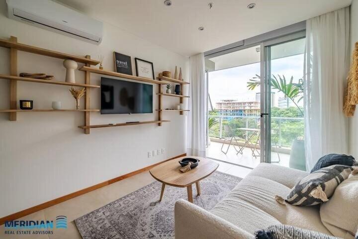 301 Emerald! Boutique building steps from the Shopping del Sol! - One-Bedroom Apartment - 20