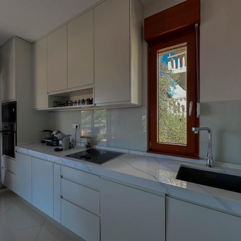 Olive Residence Rezevici - Apartman sa 3 Spavaće Sobe i Pogledom na More - 18