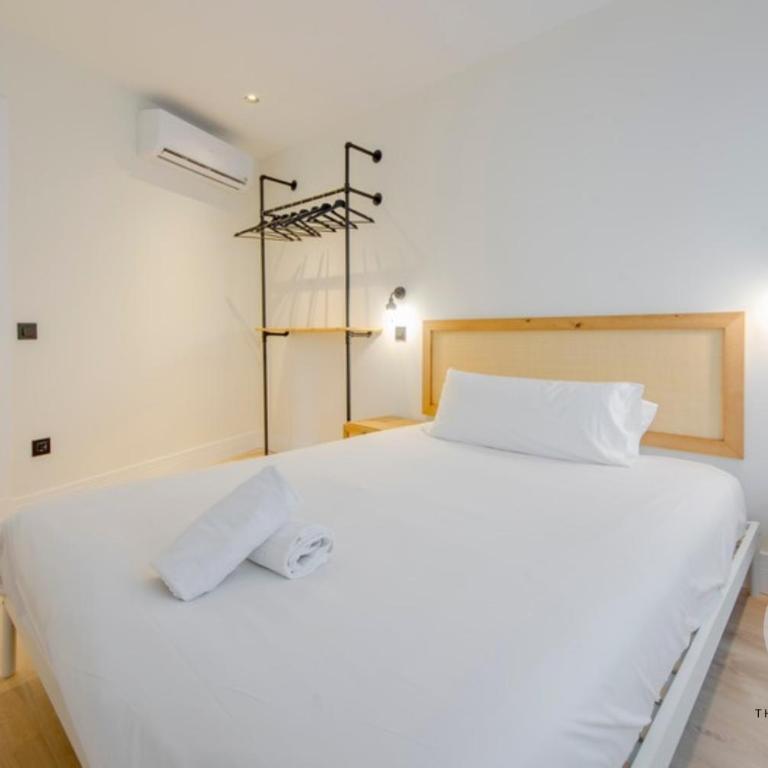 Malasaña Escapada para 6 , descubre San Bernardo 20 E3 - Apartamento de 2 dormitorios - 25