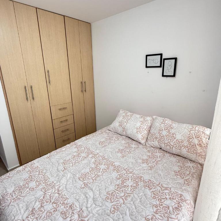 Apartamento al frente del hospital san jose y la facultad de medicina - Apartamento de 2 dormitorios - 14