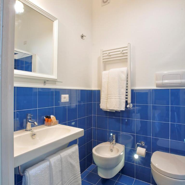 B&B del Corso - Rooms & Rooftop, Aeolian View - Camera Matrimoniale Deluxe con Balcone e Vista Mare - 4