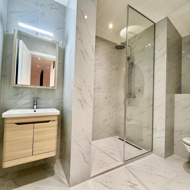 Vracar-Luxury Penthouse - Three-Bedroom Loft Apartment - 24