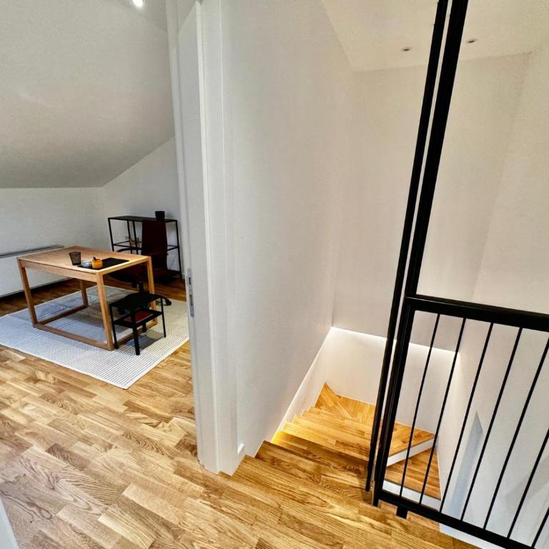 Vracar-Luxury Penthouse - Three-Bedroom Loft Apartment - 4