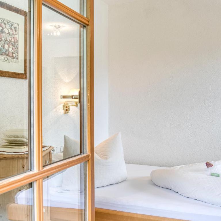 Hotel Edelweiß-Schlössl - Einzelzimmer mit Queensizebett - 3