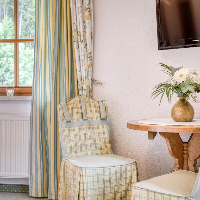 Hotel Edelweiß-Schlössl - Einzelzimmer mit Queensizebett - 4