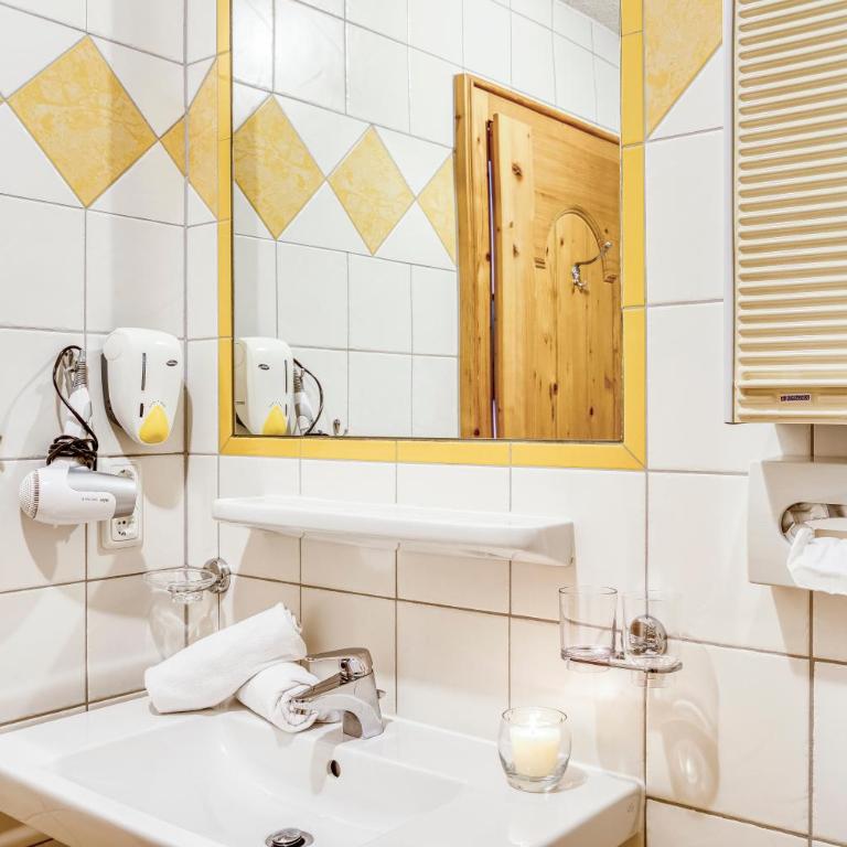 Hotel Edelweiß-Schlössl - Standard Doppelzimmer - 5